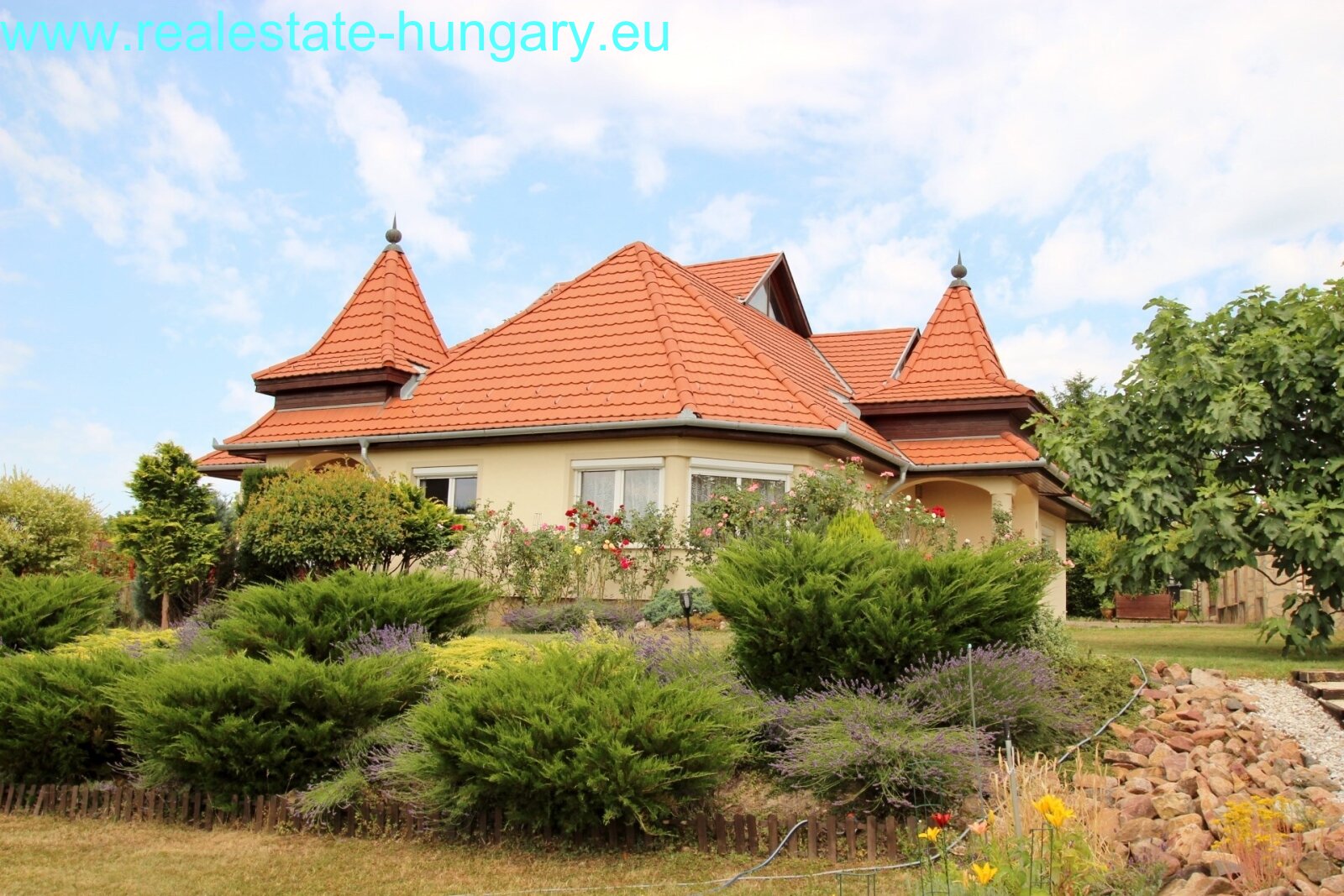 Modernes Wohnhaus am Nordufer Modernes Wohnhaus am Nordufer